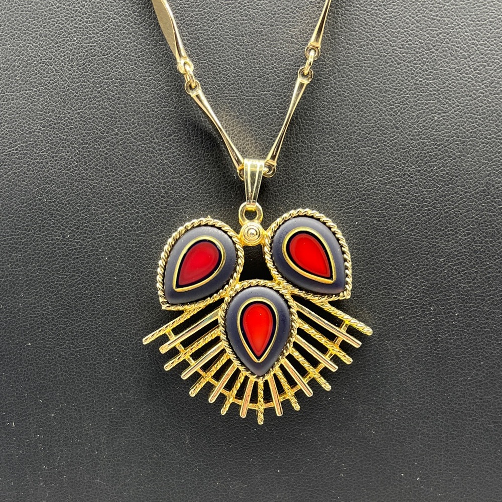 1970s vintage Sarah Coventry Dynasty earrings and pendant set black, reds, gold